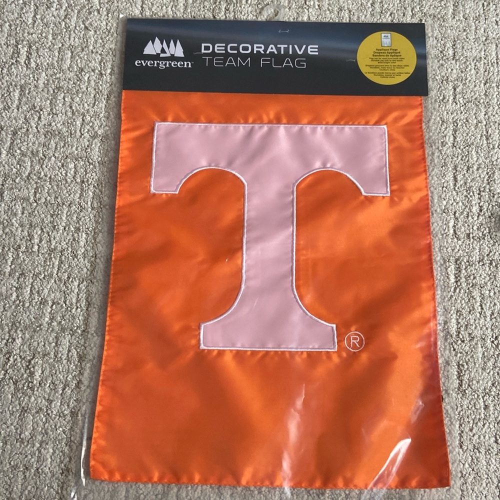 University of Tennessee Volunteers garden/yard flag NWT